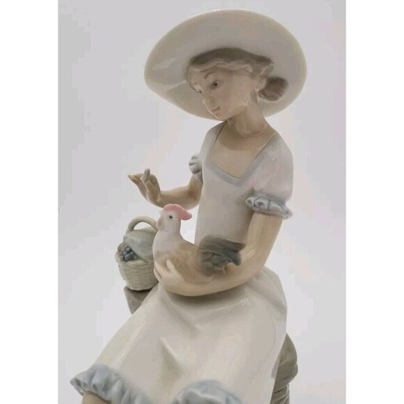 Vintage Nao By Lladro Girl Playing Rooster Spainish Figurine Excellent Condition - Picture 2 of 16
